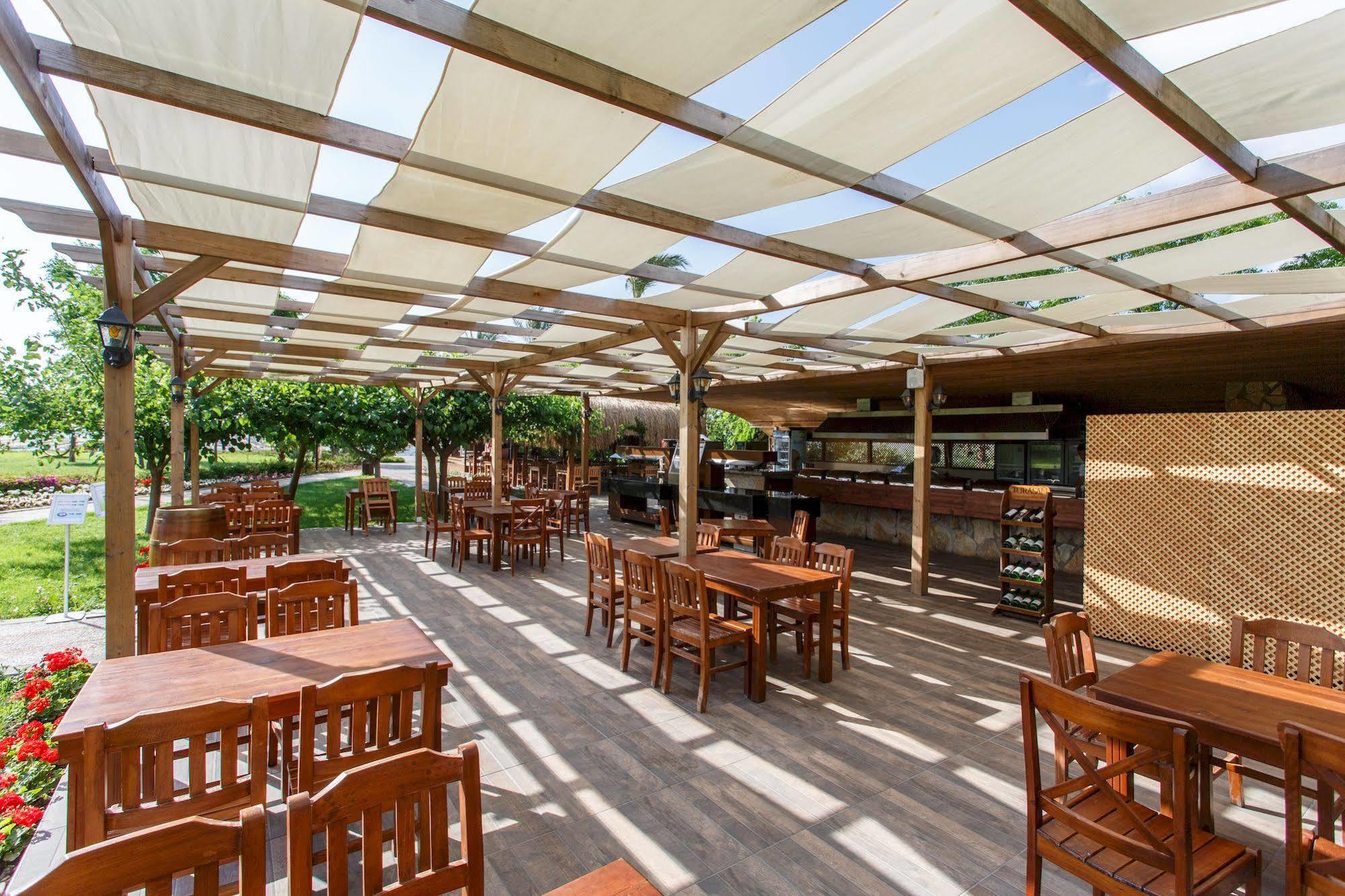 Lucida Beach Hotel Çamyuva Kültér fotó